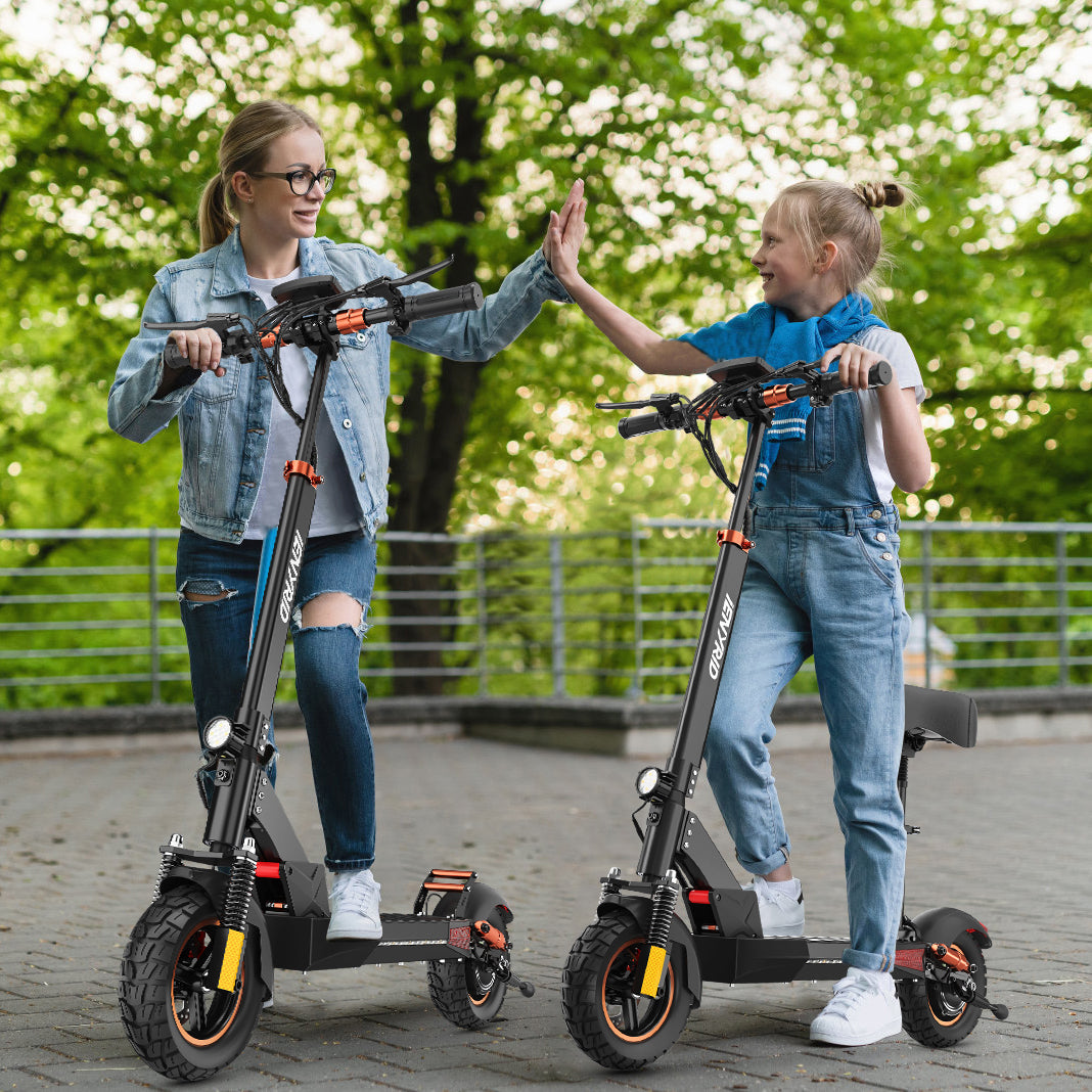 iENYRID M4 Pro S+ 2024 paspirtukai naudojami lauke