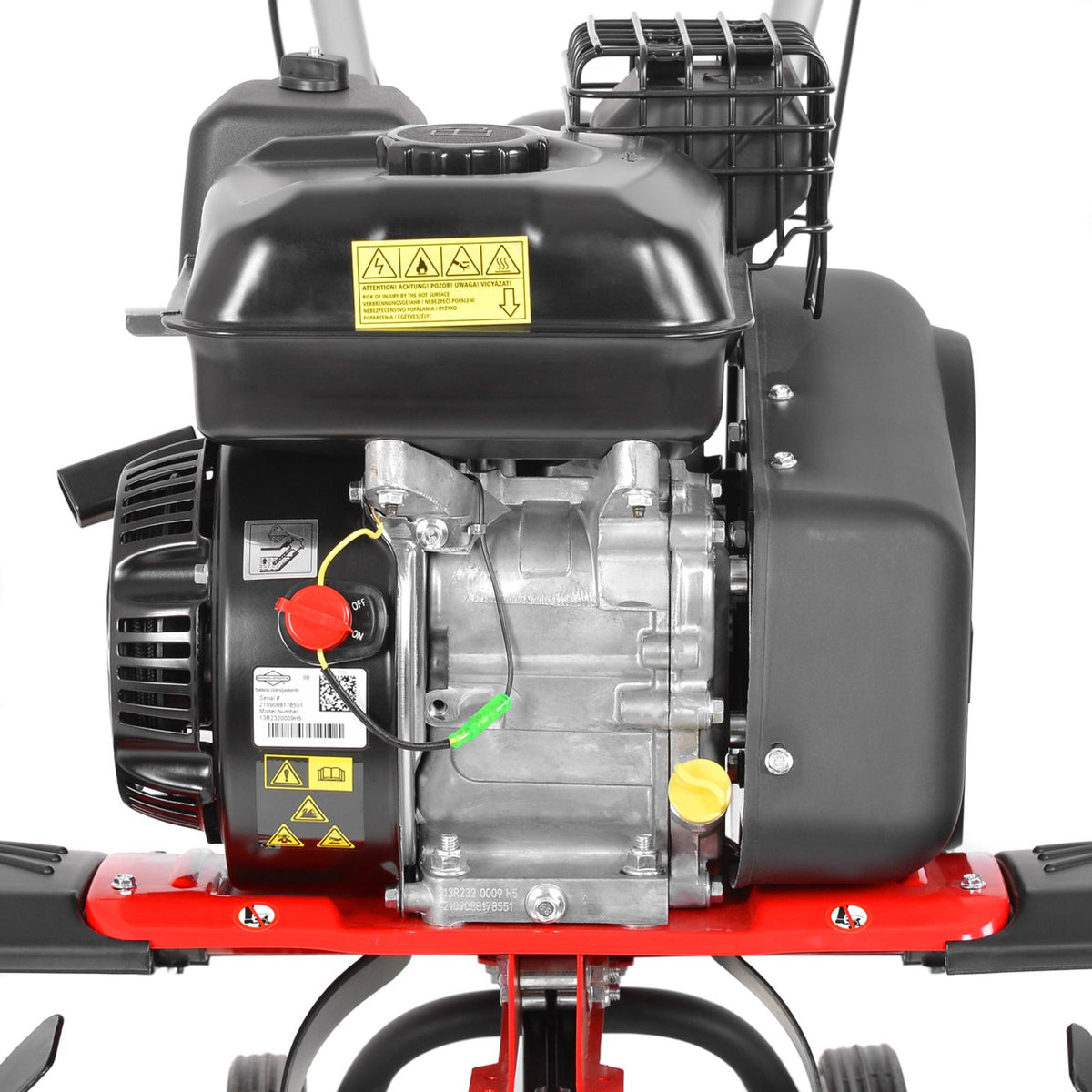 Briggs & Stratton variklis ant kultivatoriaus rėmo