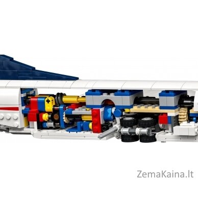 LEGO Icons 10318 Concorde 6