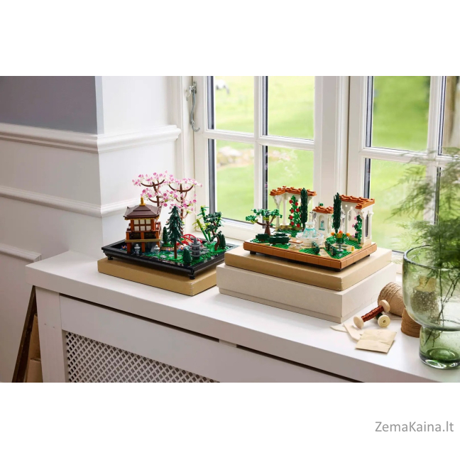 LEGO ICONS 10359 Fountain Garden 11